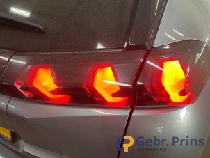 Peugeot 2008 1.2 VTi 12V PureTech 130 Épave (2021, Gris)