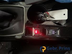 Peugeot 2008 1.2 VTi 12V PureTech 130 Épave (2021, Gris)