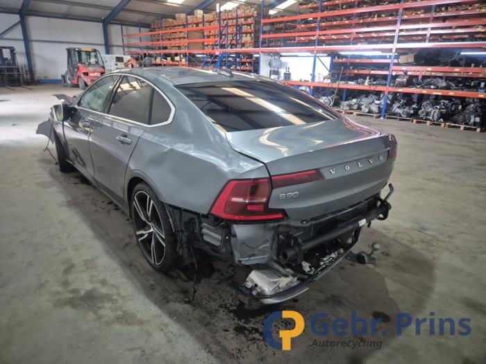 Volvo S90 II 2.0 T5 16V Épave (2019, Gris)