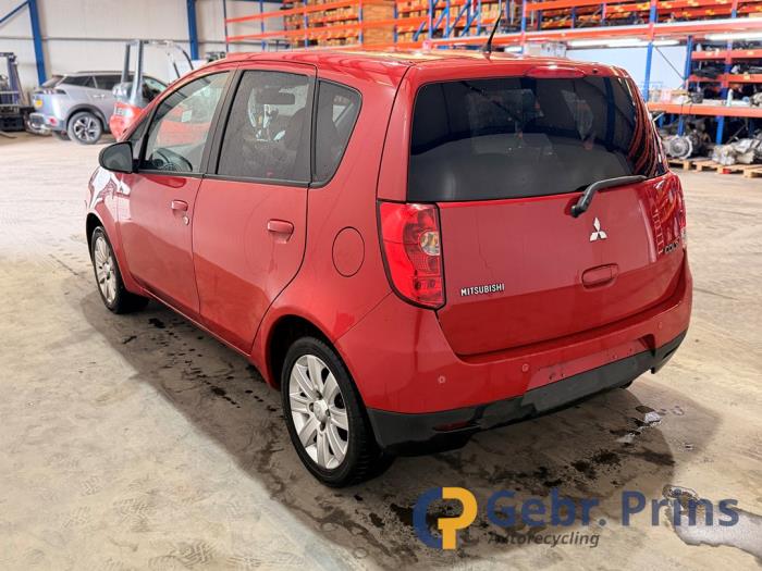 Mitsubishi Colt 1.3 16V Vehículo de desguace (2011, Rojo)