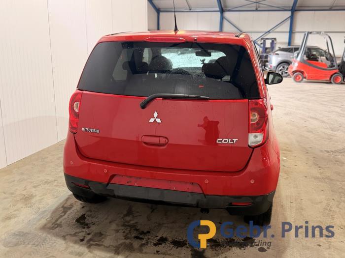 Mitsubishi Colt 1.3 16V Vehículo de desguace (2011, Rojo)