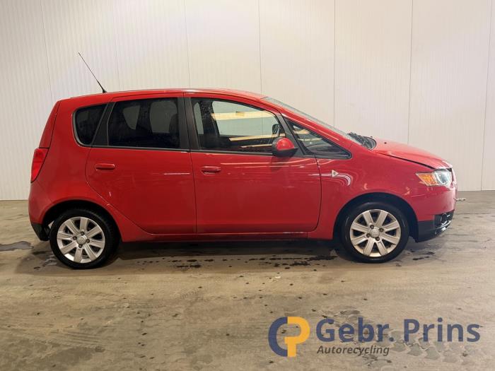 Mitsubishi Colt 1.3 16V Vehículo de desguace (2011, Rojo)
