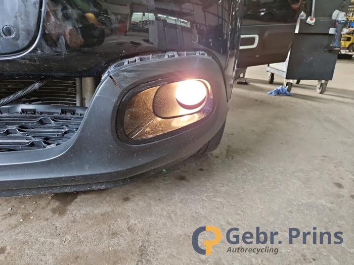 Citroen C3 1.2 12V e-THP PureTech 110 Épave (2020, Noir)