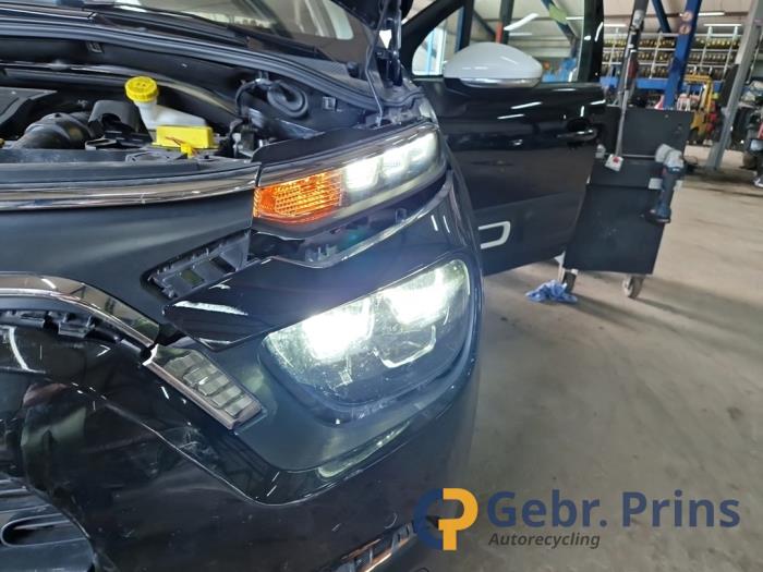 Citroen C3 1.2 12V e-THP PureTech 110 Épave (2020, Noir)