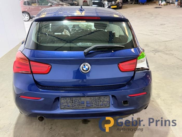 BMW 1 serie 118d 2.0 16V Épave (2017, Métallisé, Bleu)