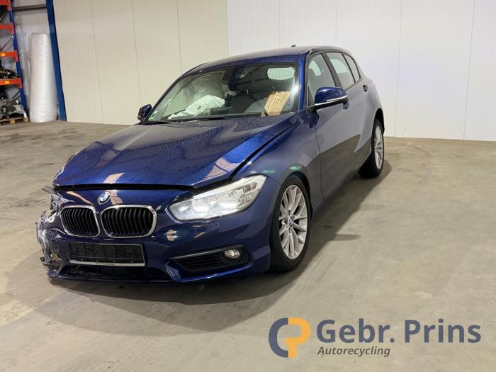 BMW 1 serie 118d 2.0 16V Épave (2017, Métallisé, Bleu)