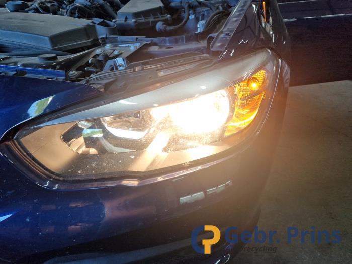 BMW 1 serie 118d 2.0 16V Épave (2017, Métallisé, Bleu)
