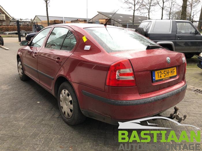 Skoda Octavia 2.0 FSI 16V Épave (2006, Rouge)