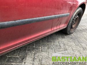 Skoda Octavia 2.0 FSI 16V Épave (2006, Rouge)