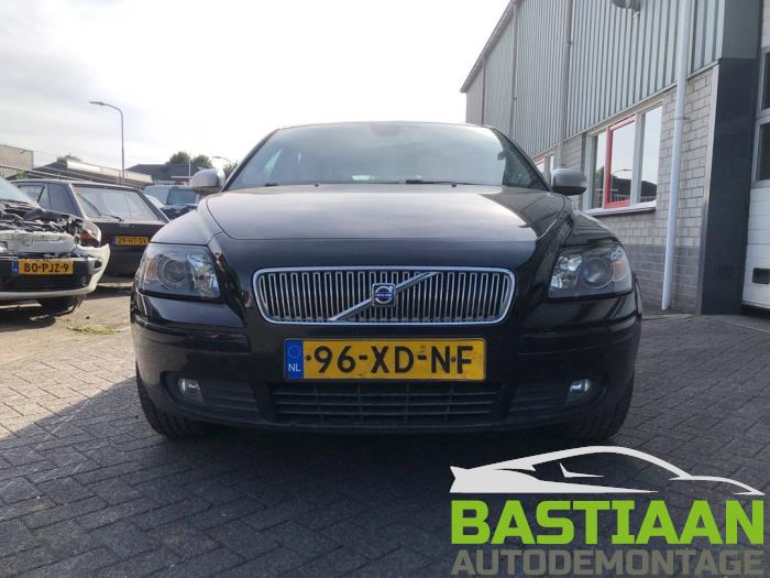 Volvo V50 2.0 16V Épave (2007, Noir)