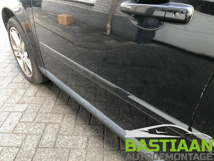 Volvo V50 2.0 16V Épave (2007, Noir)