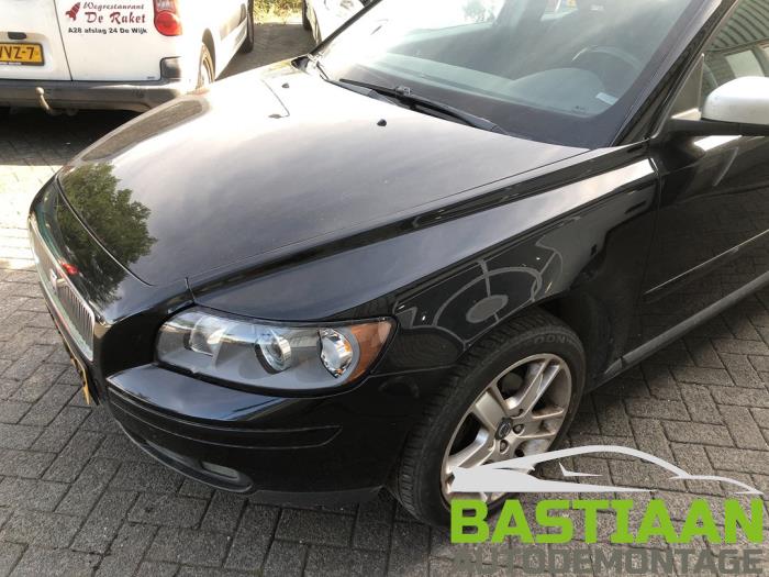 Volvo V50 2.0 16V Épave (2007, Noir)