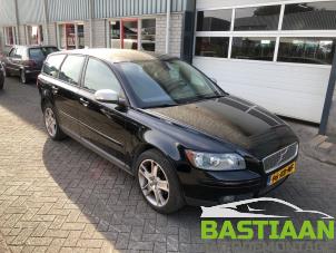 Volvo V50 2.0 16V Épave (2007, Noir)