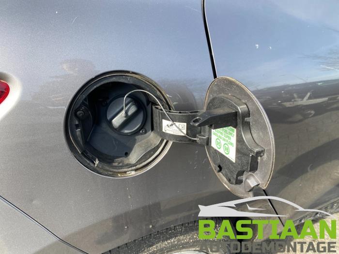 Renault Clio IV 0.9 Energy TCE 90 12V Vehículo de desguace (2013, Gris)