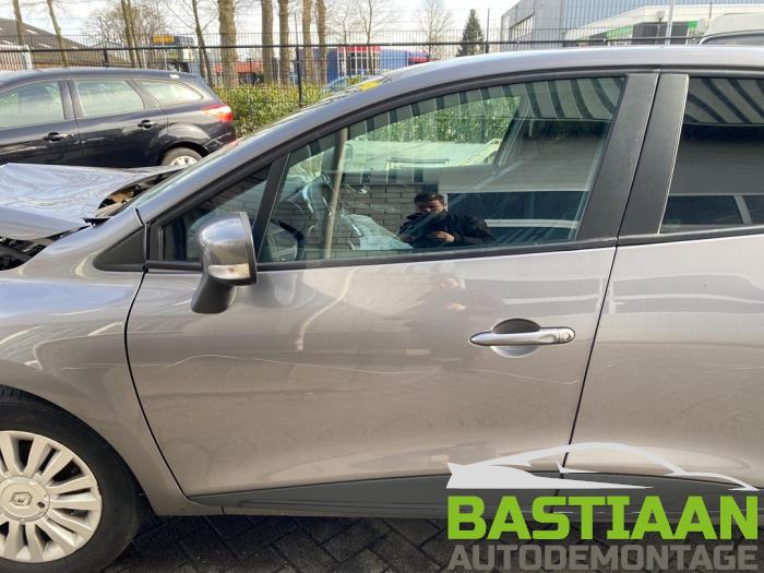 Renault Clio IV 0.9 Energy TCE 90 12V Vehículo de desguace (2013, Gris)