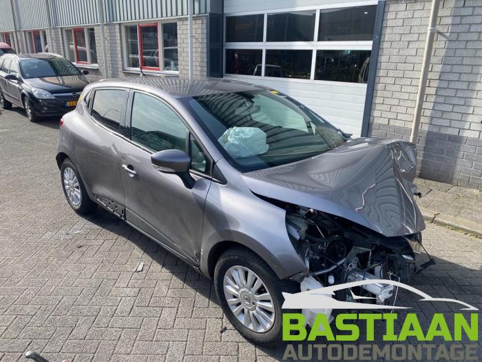 Renault Clio IV 0.9 Energy TCE 90 12V Vehículo de desguace (2013, Gris)