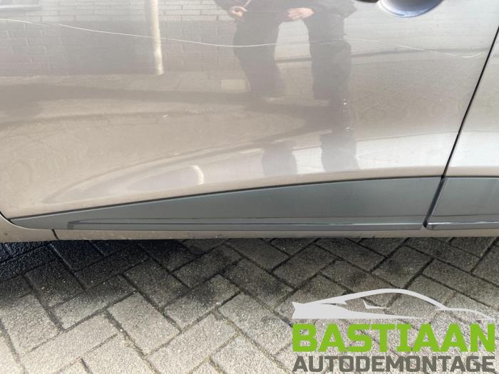 Renault Clio IV 0.9 Energy TCE 90 12V Vehículo de desguace (2013, Gris)