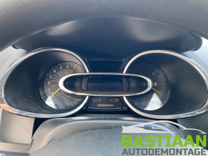 Renault Clio IV 0.9 Energy TCE 90 12V Vehículo de desguace (2013, Gris)