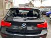 BMW 1 serie 116i 1.5 12V Schrottauto (2018, Schwarz)