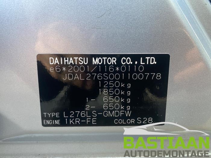 Daihatsu Cuore 1.0 12V DVVT Épave (2008, Gris)