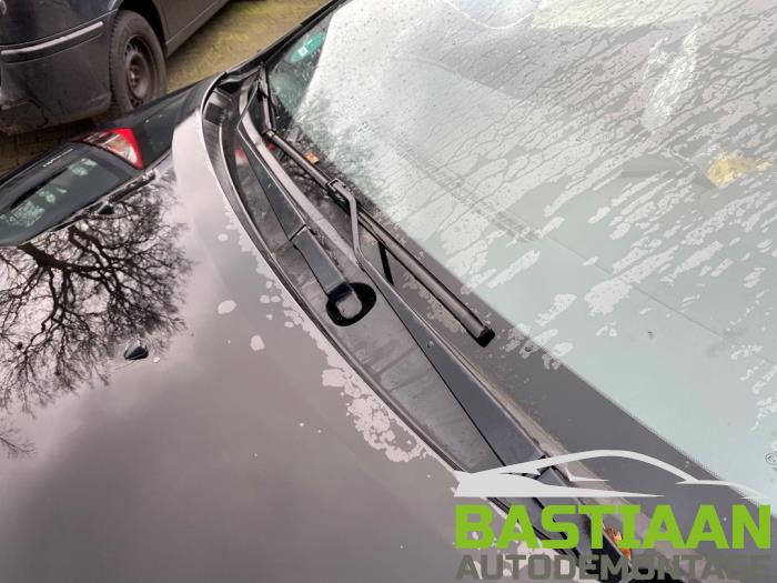 Mazda 5 2.0 CiDT 16V High Power Épave (2008, Noir)