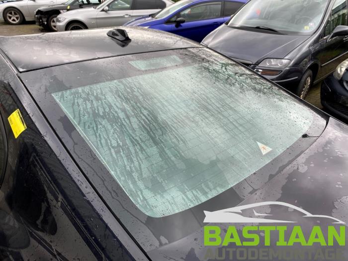 Volvo S60 II 2.0 D3 20V Skrotfordon (2011, ZWART)