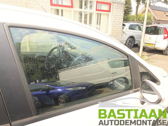 Ford B-Max 1.0 EcoBoost 12V 100 Vehículo de desguace (2012, Blanco)