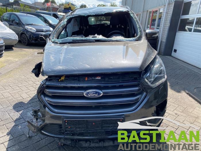 Ford Kuga II 1.5 EcoBoost 16V 150 Épave (2015, Noir)