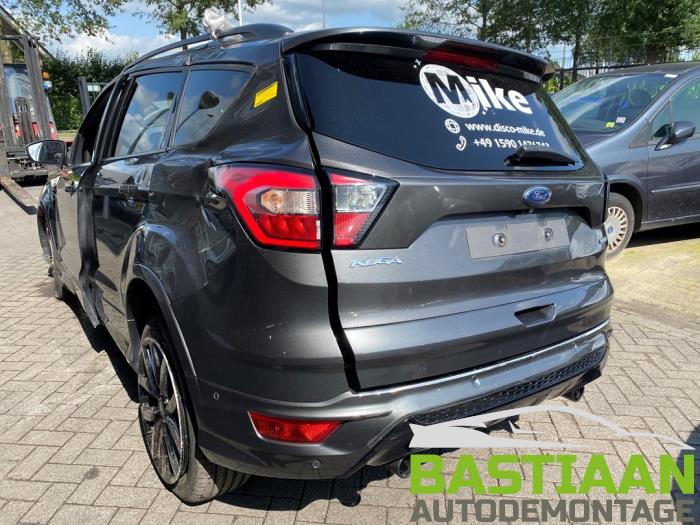 Ford Kuga II 1.5 EcoBoost 16V 150 Épave (2015, Noir)