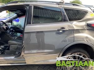 Ford Kuga II 1.5 EcoBoost 16V 150 Épave (2015, Noir)