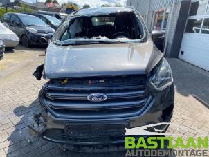 Ford Kuga II 1.5 EcoBoost 16V 150 Épave (2015, Noir)