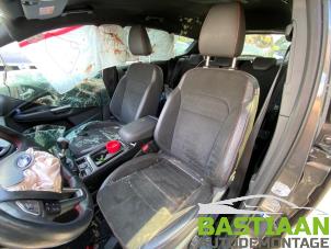 Ford Kuga II 1.5 EcoBoost 16V 150 Épave (2015, Noir)