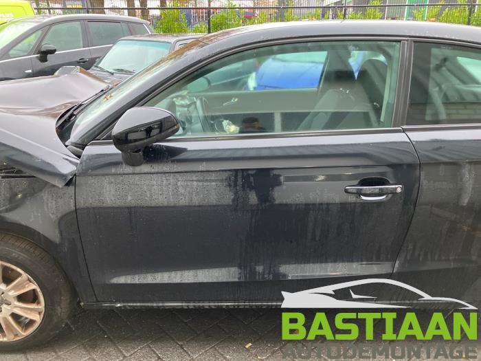 Audi A1 1.2 TFSI Schrottauto (2013, Schwarz)