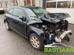 Audi A1 1.2 TFSI Schrottauto (2013, Schwarz)