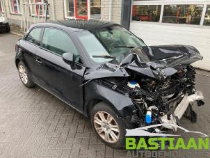 Audi A1 1.2 TFSI Schrottauto (2013, Schwarz)