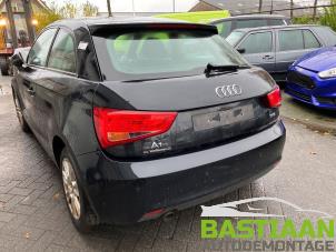 Audi A1 1.2 TFSI Schrottauto (2013, Schwarz)