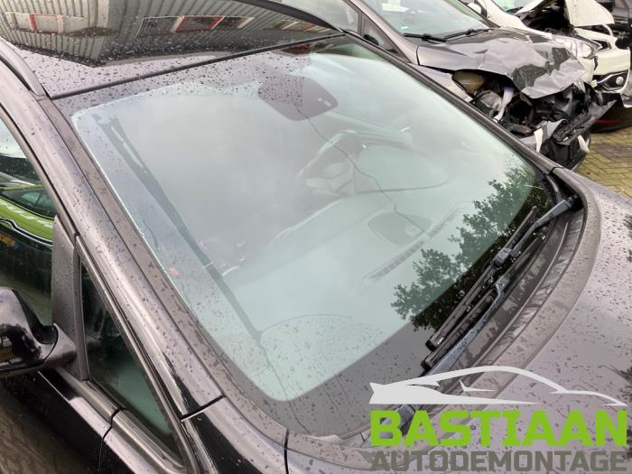 Opel Astra J Sports Tourer 1.3 CDTI 16V ecoFlex Vehículo de desguace (2011, Negro)