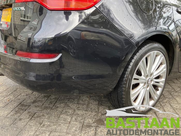 Opel Astra J Sports Tourer 1.3 CDTI 16V ecoFlex Vehículo de desguace (2011, Negro)