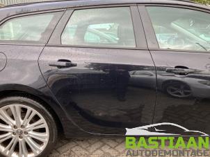 Opel Astra J Sports Tourer 1.3 CDTI 16V ecoFlex Vehículo de desguace (2011, Negro)
