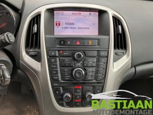 Opel Astra J Sports Tourer 1.3 CDTI 16V ecoFlex Vehículo de desguace (2011, Negro)