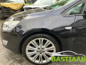Opel Astra J Sports Tourer 1.3 CDTI 16V ecoFlex Vehículo de desguace (2011, Negro)