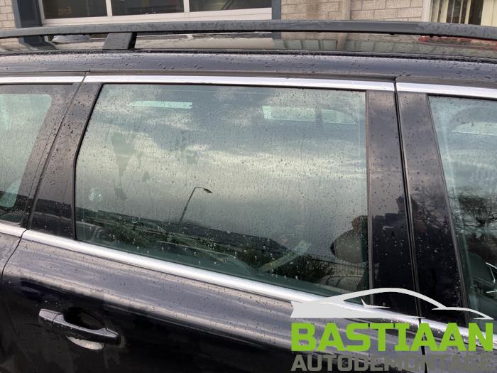 Volvo V70 2.0 D3 20V Épave (2012, Noir)