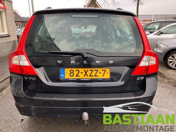 Volvo V70 2.0 D3 20V Épave (2012, Noir)