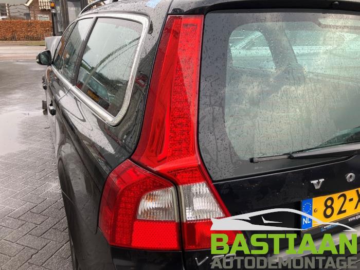 Volvo V70 2.0 D3 20V Épave (2012, Noir)