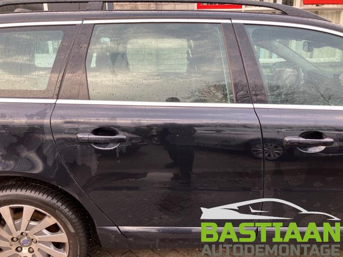 Volvo V70 2.0 D3 20V Épave (2012, Noir)