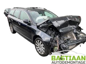 Volvo V70 2.0 D3 20V Épave (2012, Noir)