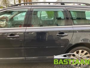 Volvo V70 2.0 D3 20V Épave (2012, Noir)