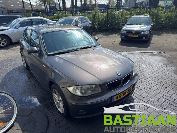BMW 1 serie 116i 1.6 16V Vehículo de desguace (2006, Marrón)