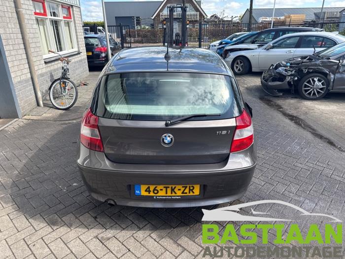 BMW 1 serie 116i 1.6 16V Vehículo de desguace (2006, Marrón)