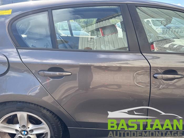 BMW 1 serie 116i 1.6 16V Vehículo de desguace (2006, Marrón)